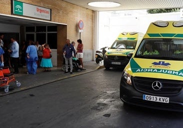 Cuatro heridos de una misma familia en el incendio de una vivienda en Coria del Río