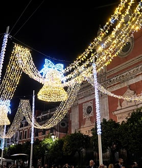 Imagen secundaria 2 - Divagando por la ciudad de las chorreras luminosas