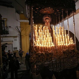 La Virgen de Montserrat por el Arco del Postigo