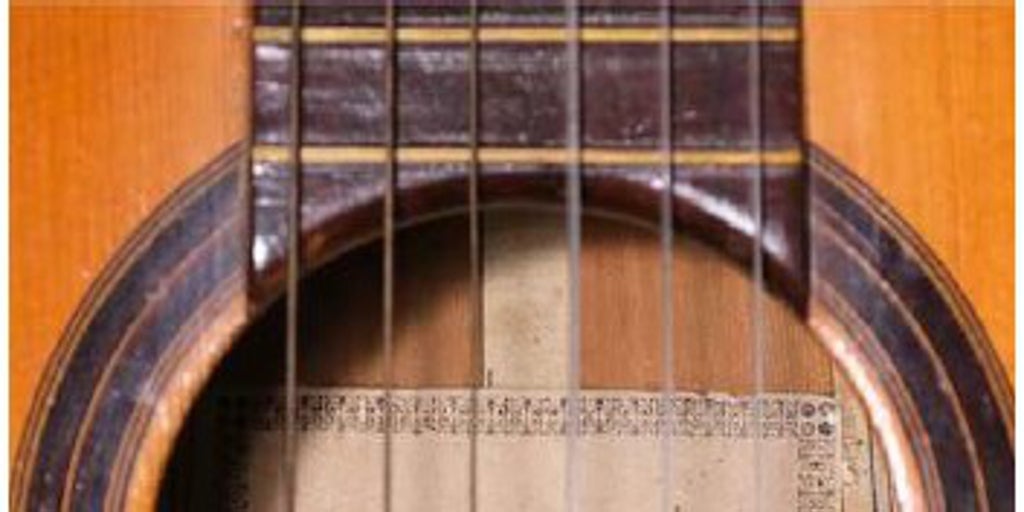 Una guitarra original de 1859 de Antonio de Torres sale a subasta en Sevilla