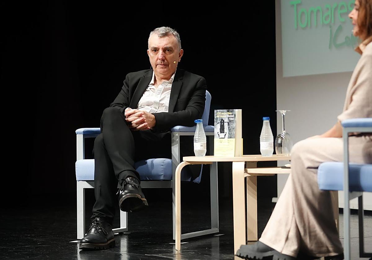 Manuel Vilas, en la Feria del Libro de Tomares de este año