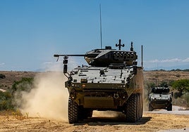 La fábrica de Santa Bárbara entrega a Defensa 41 blindados '8x8 Dragón' este año y no llega al compromiso inicial