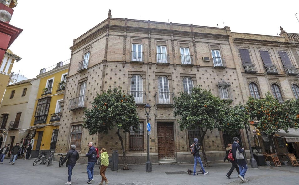 Imagen principal - Casa de las Conchas, Casa Álvaro de Dávila y Casa para Antonia Labraña, 'el barril'