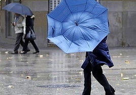 Aemet activa alerta amarilla por lluvia y viento en Sevilla este martes con rachas de 70km por hora: estas serán las peores horas