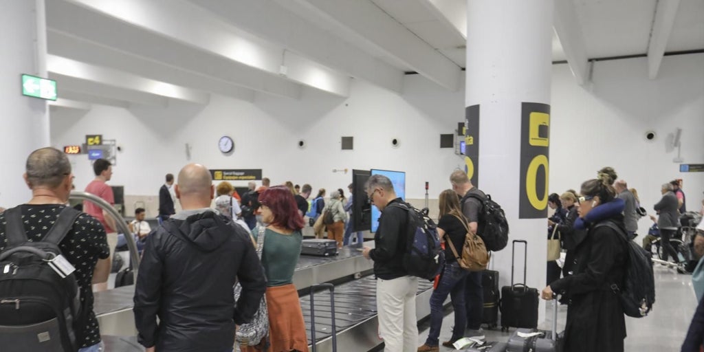 El aeropuerto de Sevilla vuelve a hacer récord superando por primera vez los 700.000 pasajeros en el mes de enero