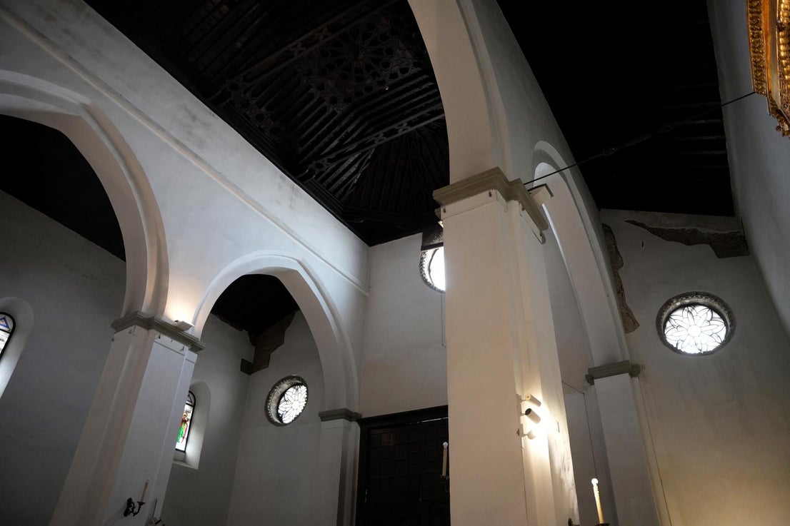 En imágenes, el estado de la parroquia de San Julián de Sevilla antes ...