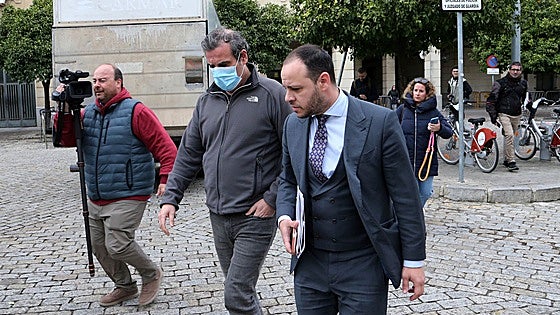 Pineda arremete contra los agentes de la UCO: «Poca formación para estar en un cuerpo de élite»
