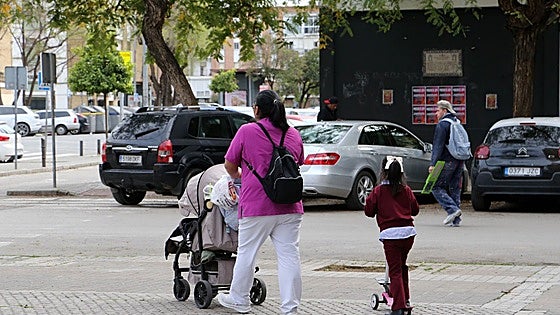 Un barrio multicultural con «dificultades» de paro, precariedad, convivencia y vivienda