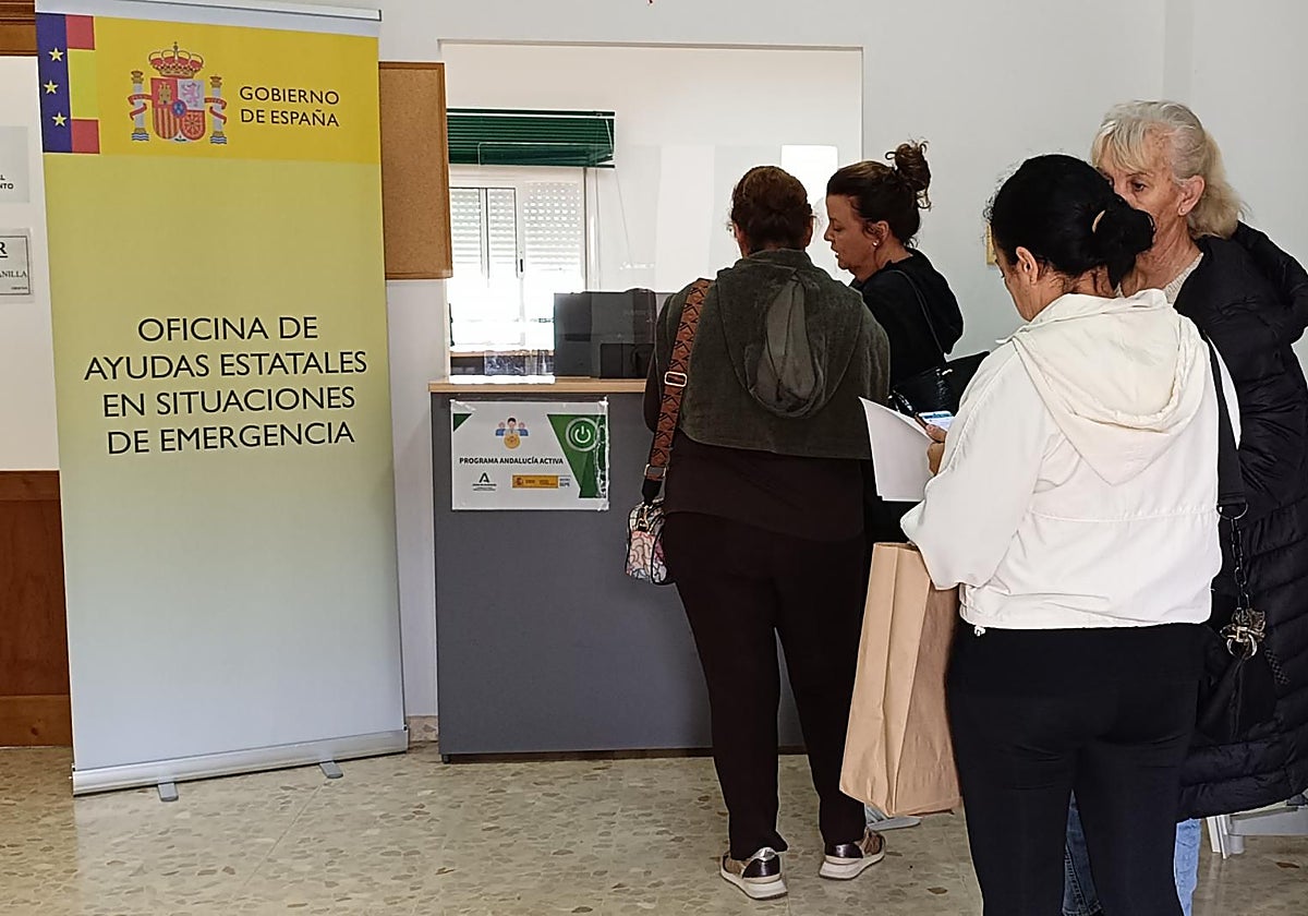 El Gobierno instala una oficina itinerante en El Palmar para tramitar ...