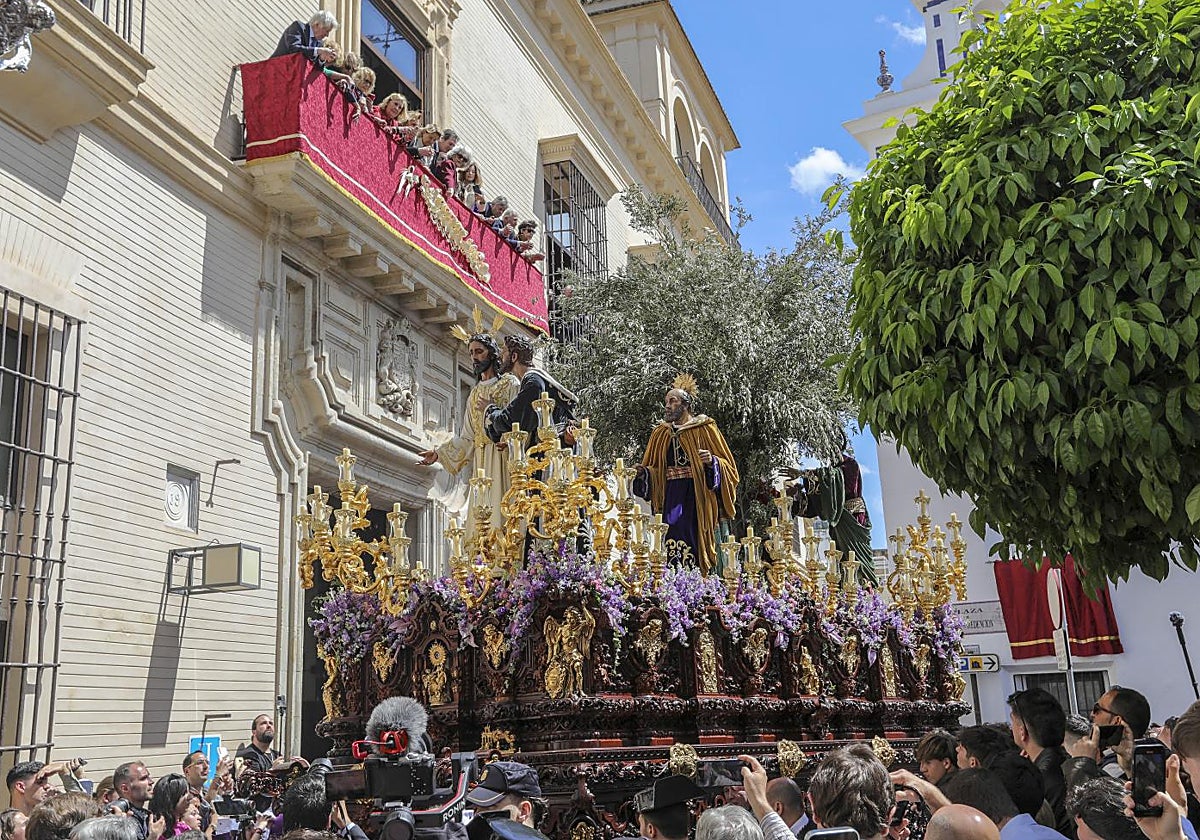 El Consejo de Cofradías aprueba los últimos cambios en la nómina de la Semana Santa de Sevilla de 2026