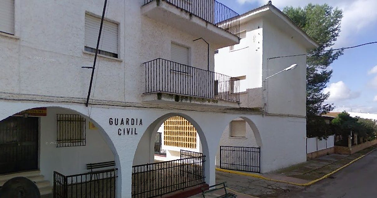 Un obseso del islamismo y lo militar se cuela en el cuartel de La Roda