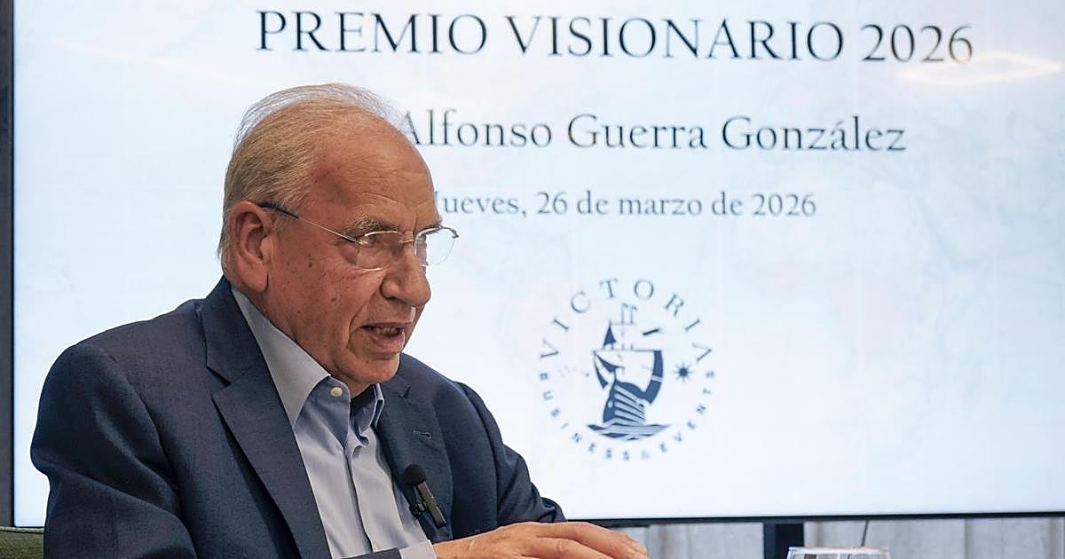Alfonso Guerra excluye a Pedro Sánchez de su lista de líderes