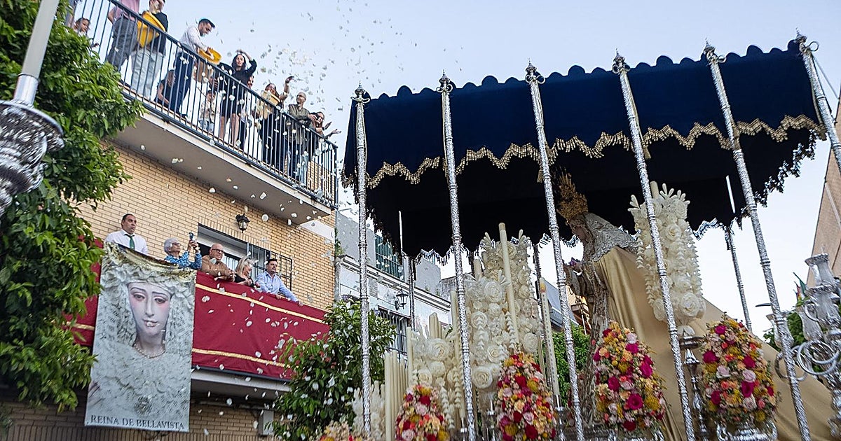 El Viernes de Dolores entrega a los barrios la llave de la Semana Santa