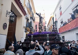 En imágenes, la hermandad de Veracruz en el Lunes Santo de la Semana Santa de Sevilla 2026