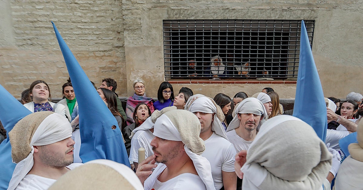 Con los vellos de punta