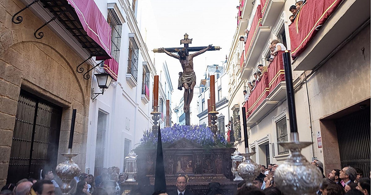 Un rodeo por San Juan de la Palma que sublimó el recorrido del Cristo de Burgos