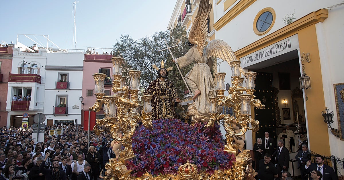 Camiseta oversize con obispo al fondo