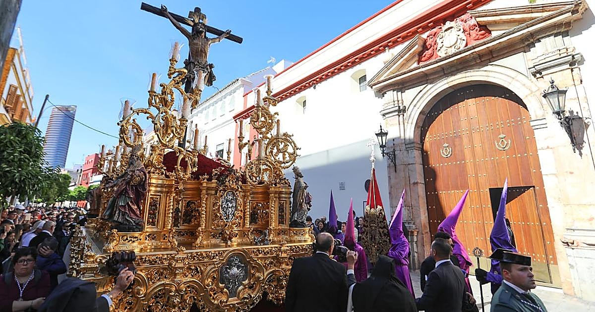 El Viernes Santo de la Semana Santa de Sevilla 2026, en imágenes