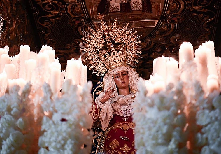 A la Madrugá ya no le quedan hebillas en el cinturón para apretarse