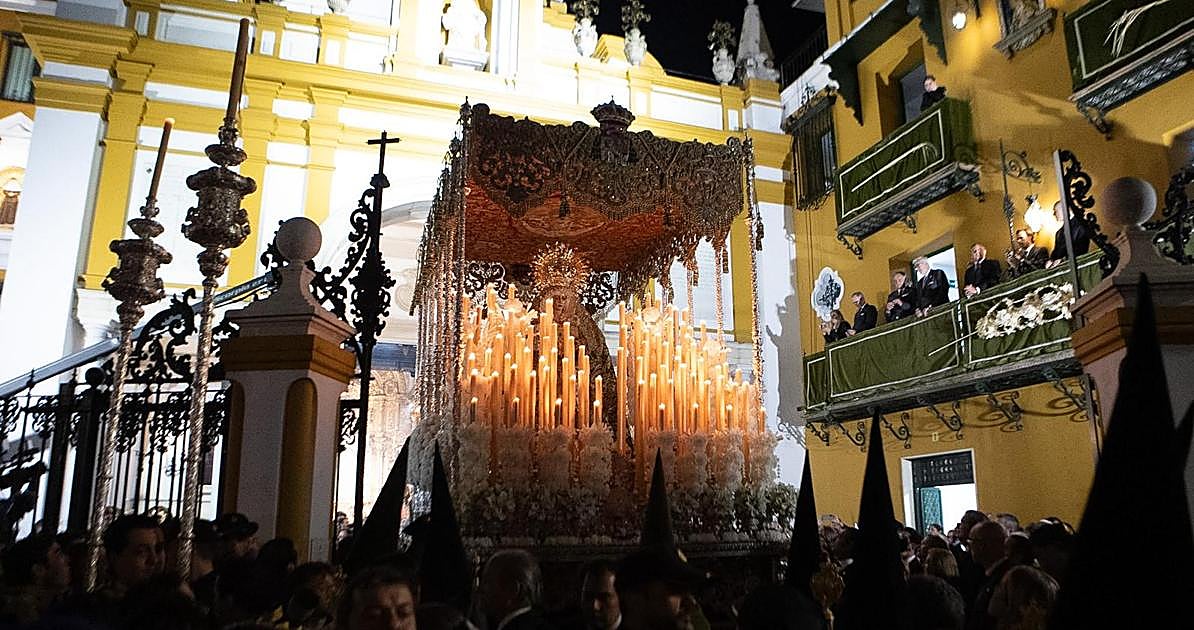 La Madrugada de la Semana Santa de Sevilla 2026, en imágenes