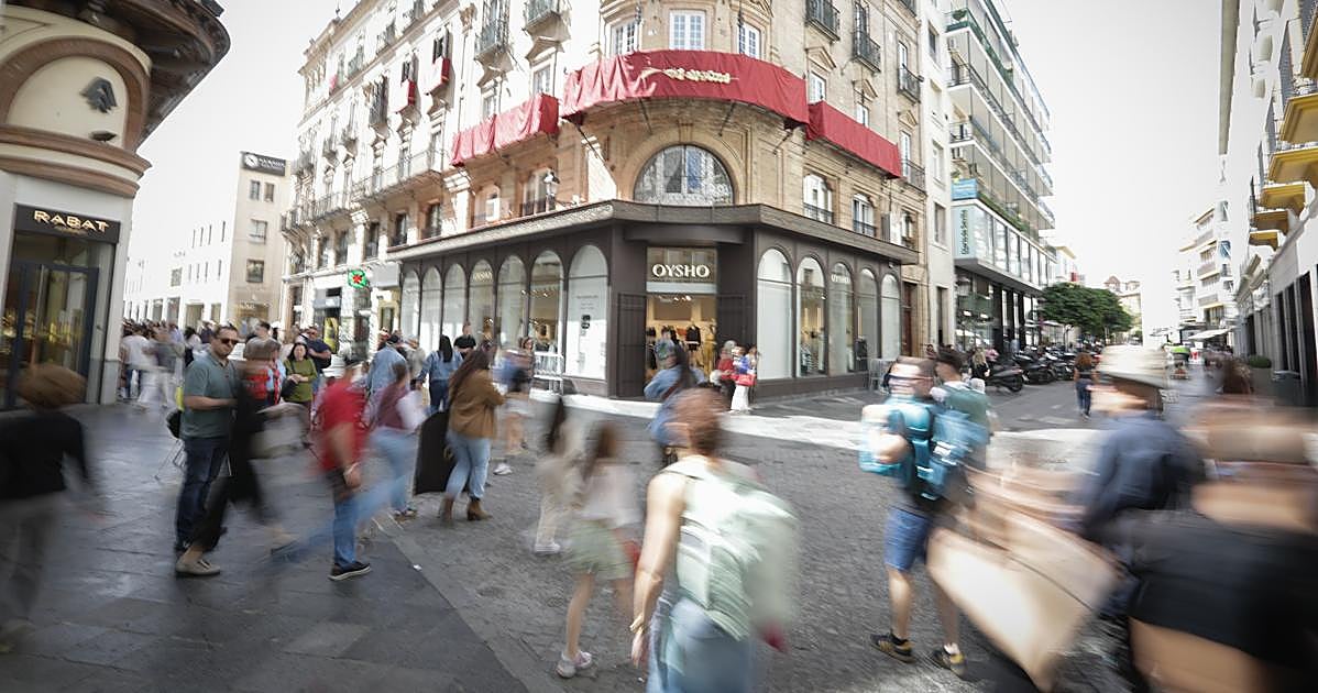 El cliente habitual del comercio en el centro es una mujer, de más de 30 años y con poder adquisitivo de 17.600 euros