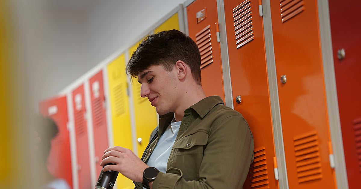 Bebidas energéticas y estudio: el peligro oculto que preocupa a los médicos