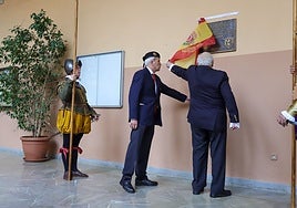 Una placa recoge el 150 aniversario de la llegada del Regimiento de Infantería Soria 9 a Sevilla, «que siempre será su casa»