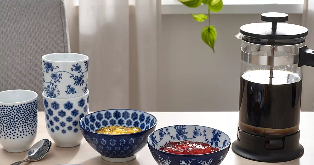 El 'clon' de la vajilla de Sargadelos que vuela en el Ikea de Castilleja: cuesta la mitad y parece de lujo