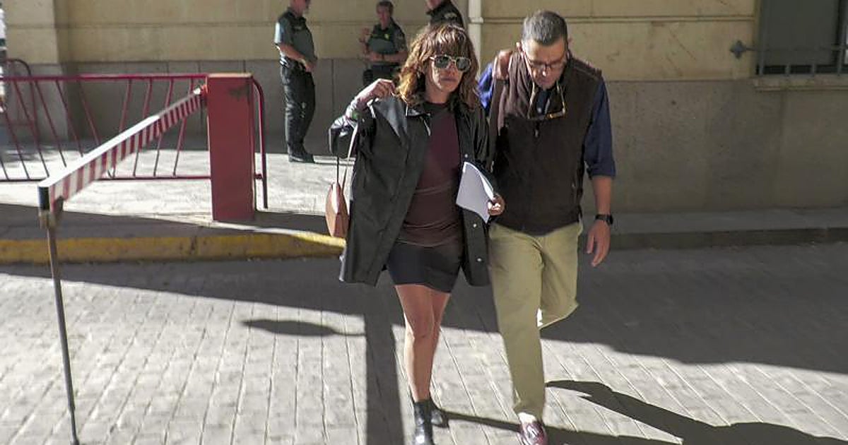 María León paga la multa de 5.700 euros y pide extinguir su causa penal por resistencia y lesiones a una agente de la Policía Local