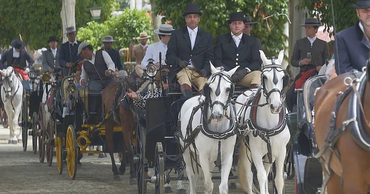 Coches de caballos 'piratas': la sanción para quienes intenten pasear por el la Feria de Abril sin la matrícula de 2026