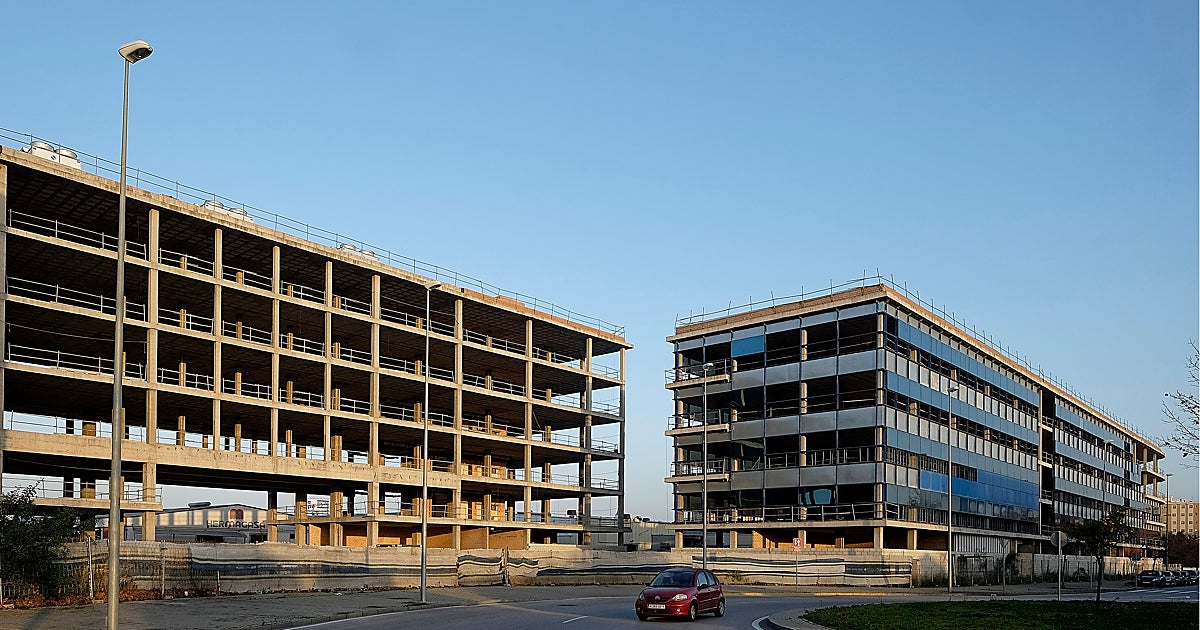 Caralca inicia en verano las 226 viviendas en el esqueleto de oficinas de Torreblanca