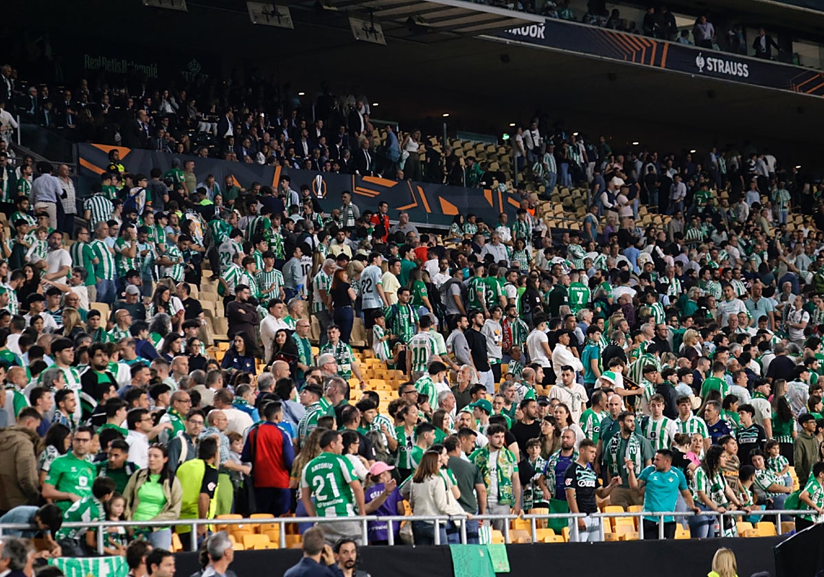 Un «error humano» de un empleado del Betis provocó el desalojo de la ...