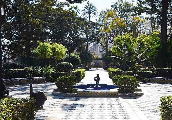 La ciudad de Cádiz cuenta con localizaciones verdaderamente encantadoras en su casco urbano.