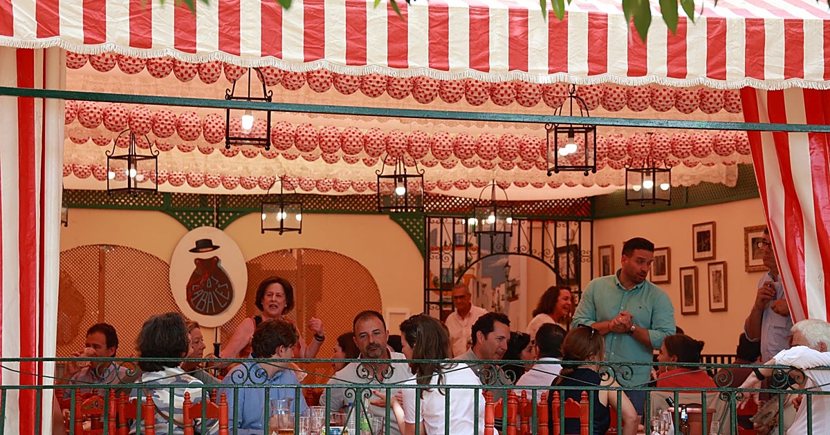 Emasesa dará agua gratis en el real los días de más calor de la Feria de Sevilla