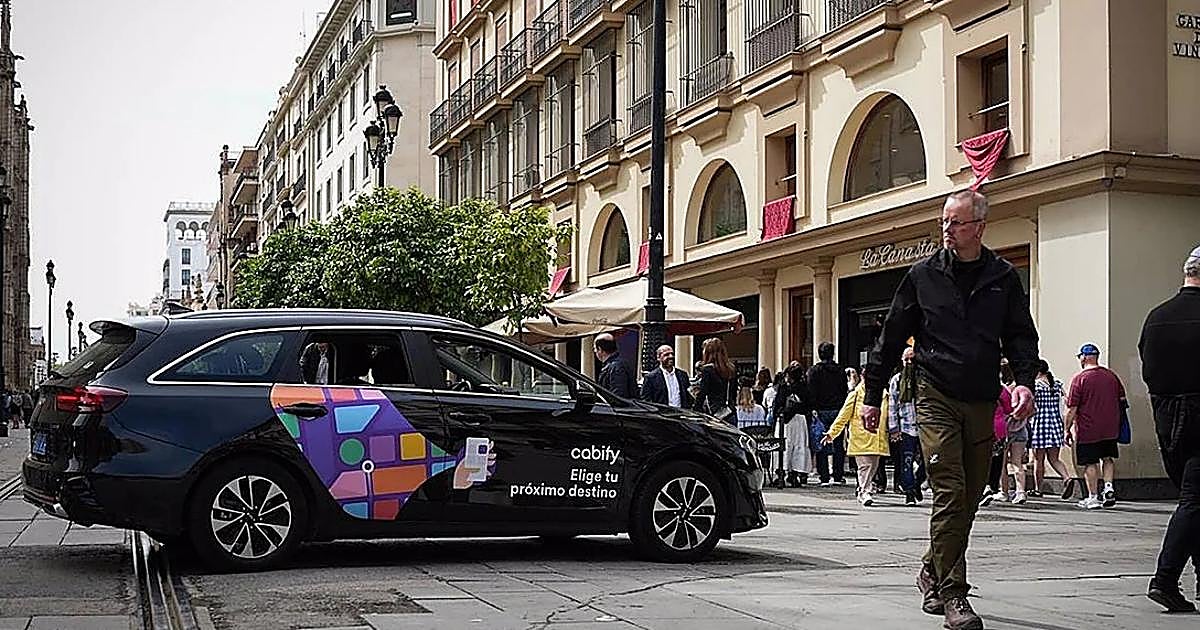 Desde 60 euros hasta viajes solo para mujeres: así funcionan los VTC en la Feria de Sevilla