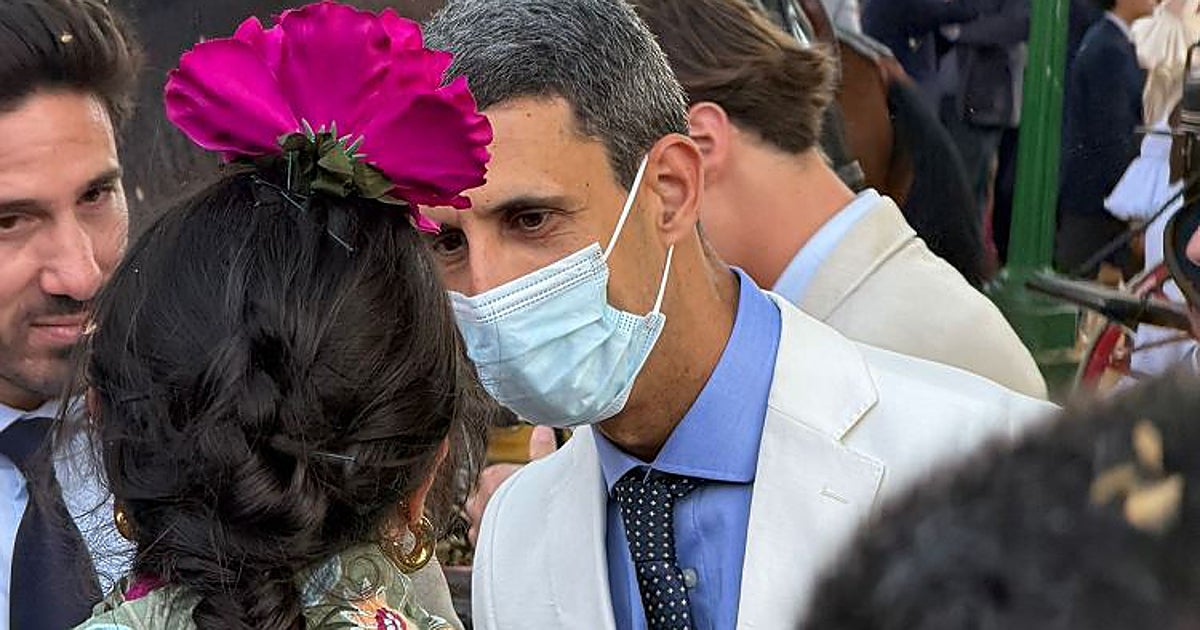 El viento y el polen de platanero complican la tarde de martes en la Feria de Abril de Sevilla