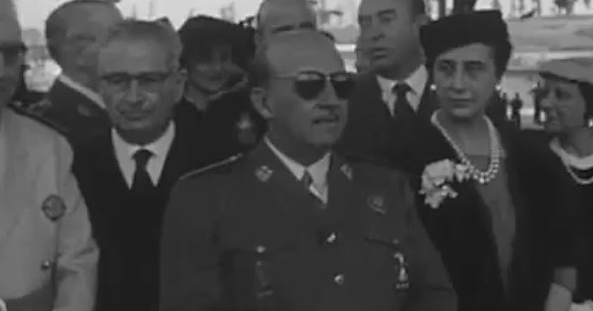 Inauguración de los astilleros de Sevilla con la botadura de su primer barco