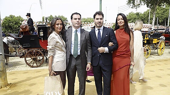 De Lourdes Montes a Los Gemeliers: pasarela de famosos por el real de la Feria de Abril