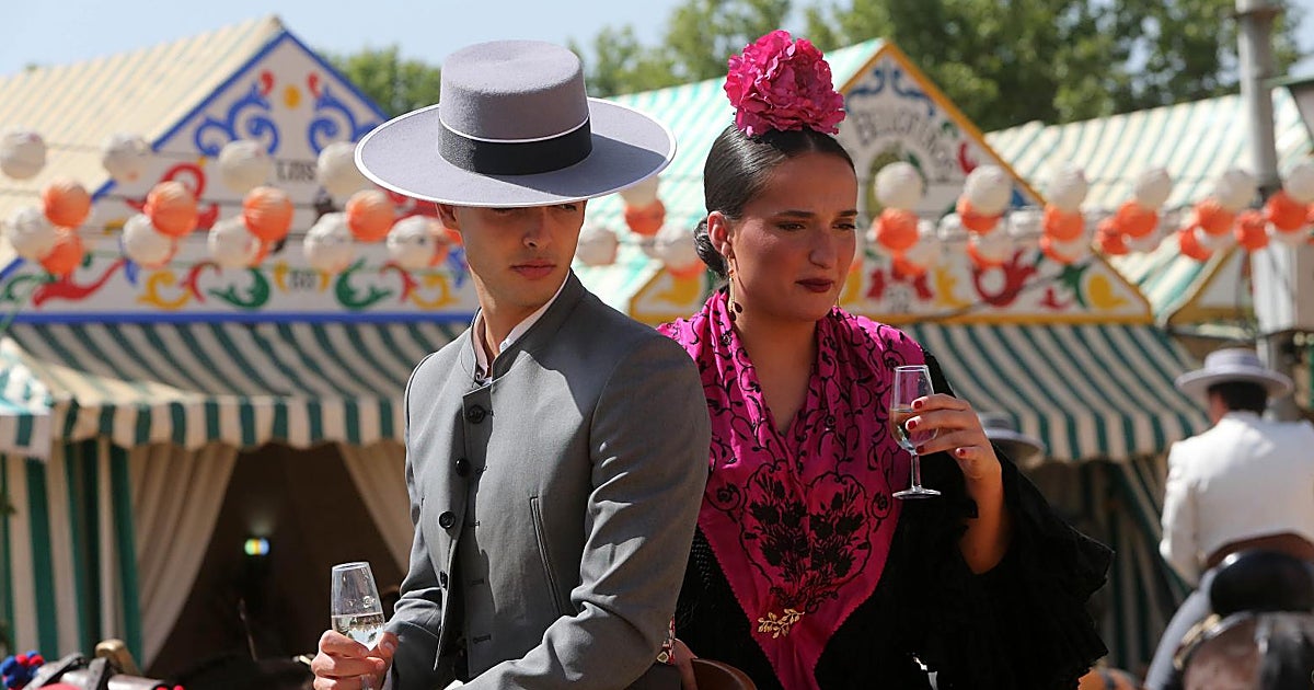 La Feria de Sevilla volverá a ver el sol antes de los fuegos de este domingo