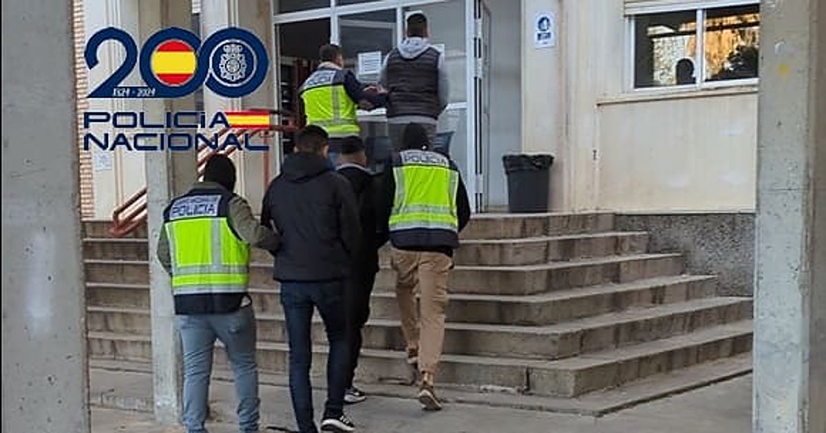 Detienen a tres 'biris' por una «brutal agresión» a un vigilante de seguridad en el partido contra el Valencia