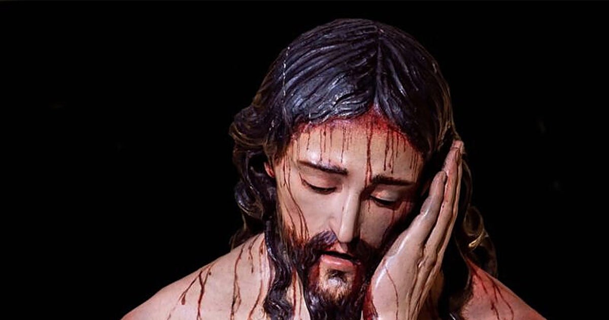Retirado del culto el Cristo de la Humildad y Paciencia de Pasión