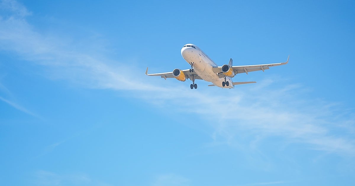 Valencina se queja a AENA de la altura a la que vuelan los aviones por su casco urbano