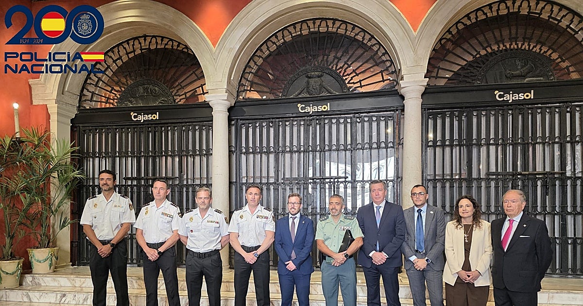 La Policía Nacional y la Guardia Civil reconocen a 61 vigilantes privados por actuaciones de riesgo y trascendencia