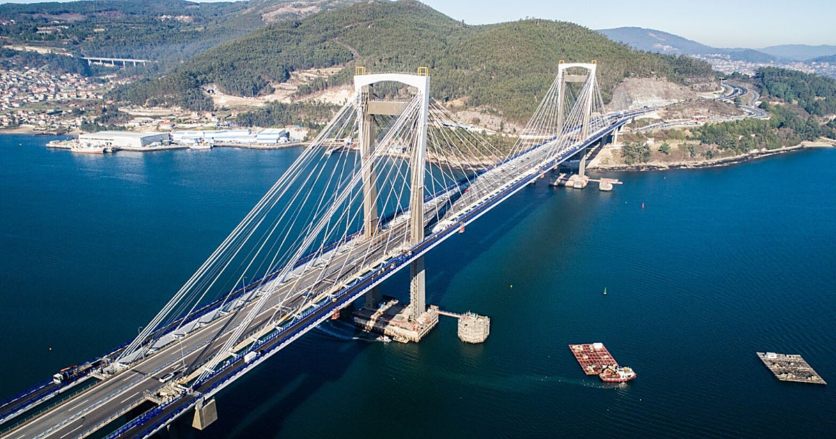 El espejo del puente de Rande deja en evidencia el fracaso del Gobierno de Sánchez con el Centenario