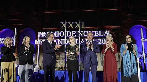 Marta Platel gana el XXXI premio Fernando Lara por su novela 'El baile de las criadas ', homenaje a las mujeres de la posguerra