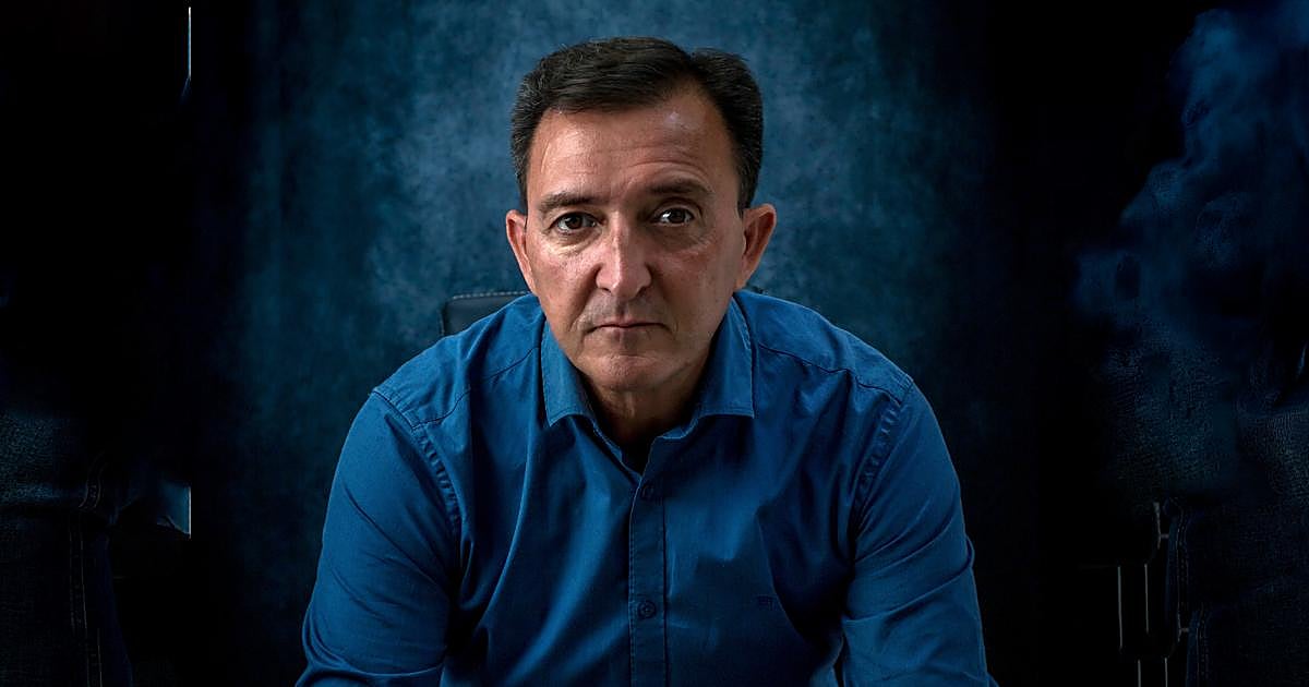 José Ángel Lucena: «Manolo García se entrega en cada concierto. Fue un orgullo que le encantara mi primera novela»
