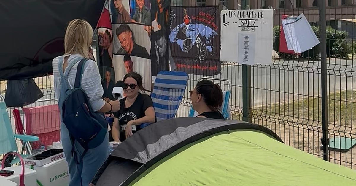 Fiebre por el concierto de Alejandro Sanz en la Cartuja: dos fans acampan en el estadio dos semanas antes del concierto