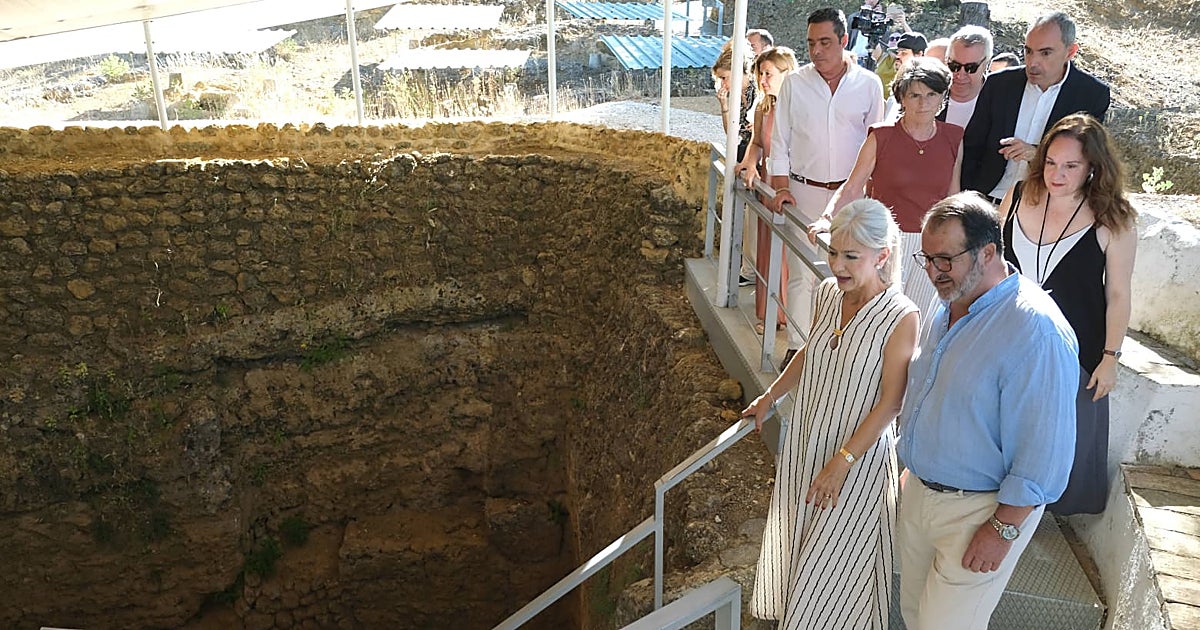 Instalan una innovadora cubierta para proteger un complejo funerario del siglo I en Carmona