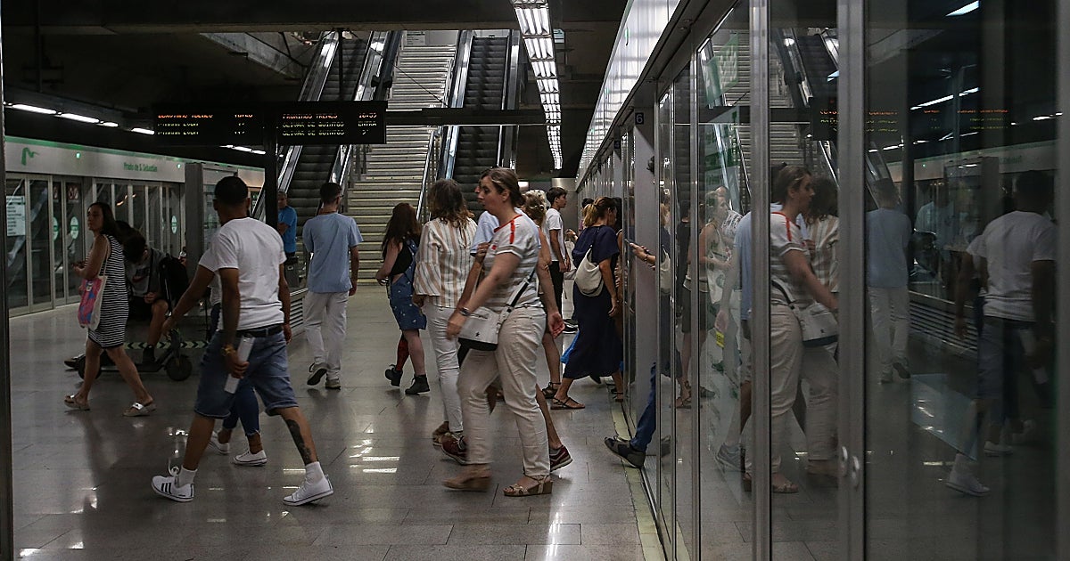 El metro cerrará a la una a partir del jueves 4 de junio con motivo de Icónica Santalucía Sevilla Fest