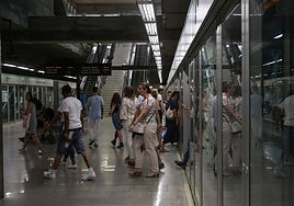 El metro cerrará a la una a partir del jueves 4 de junio con motivo de Icónica Santalucía Sevilla Fest